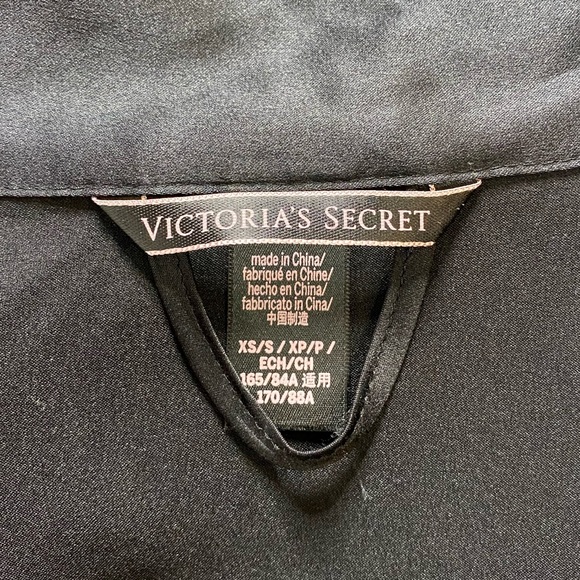 Victoria’s Secret Robe - Picture 6 of 6